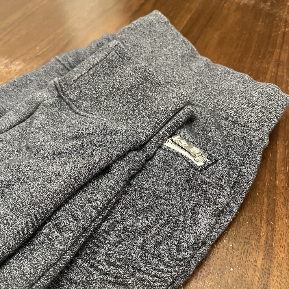 Nike Sweatpants Mens Medium Gray Fleece Joggers Zip Pocket Logo 928441-010